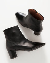 Bianca Buccheri Amelia Black