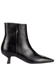 Bianca Buccheri Clarissa Black