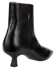 Bianca Buccheri Clarissa Black