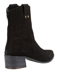 Italian-crafted western ankle boots in black suede – pointed toe and pull-on style