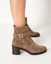 Bianca Buccheri Renne Taupe
