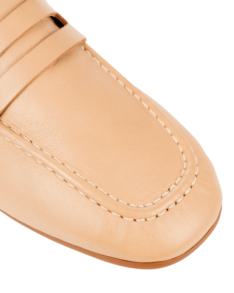 Dolci Firme Janene Nude Loafer