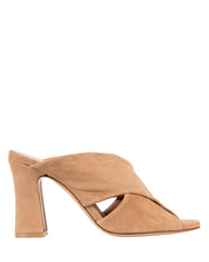 Bianca Buccheri Etoile Camel