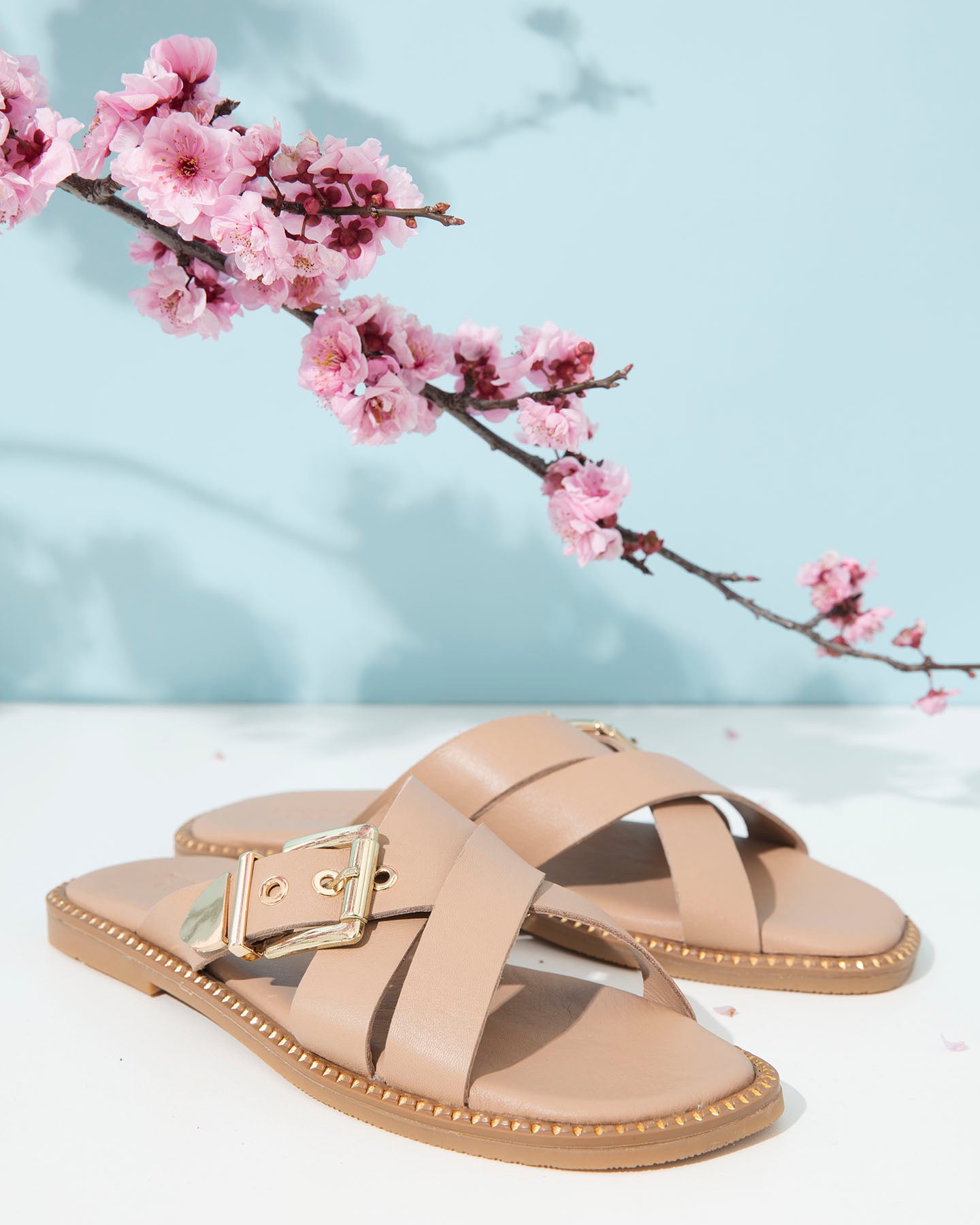 Dolci Firme Lilla Nude Leather Buckle Slide