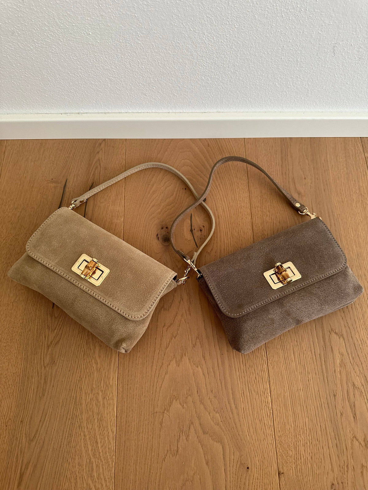 Dolci Firme Vicki Suede Bag