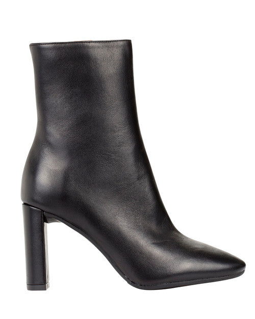 Bianca Buccheri Thyra Black Boots